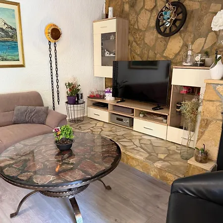 Ferienhaus House House Lola Krapan